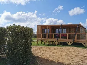 Chalet with heated pool & terrace - Image 4
