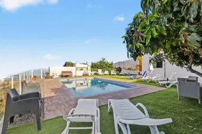 Apartment with terrace, pool & garden | Sea view - Image 2