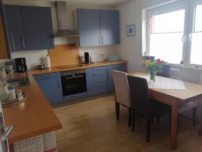 Familienfreundliches Apartment mit Grill, Terrasse und Garten - Image 3