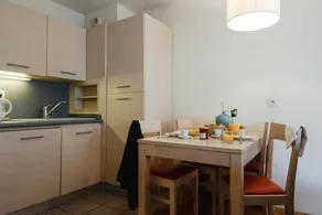Flat with pool - Image 5