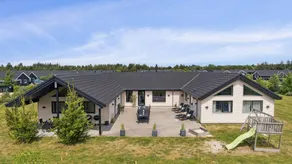 Beautiful house with pool, garden & BBQ | Pet-friendly - Image 2