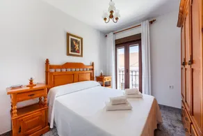 Wonderful villa with terrace - Image 4