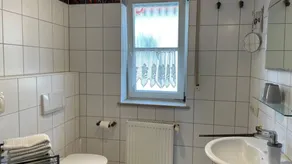 Family-oriented holiday apartment with pool, garden & BBQ - Image 3