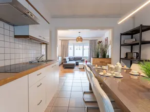 Flat with terrace - Image 2