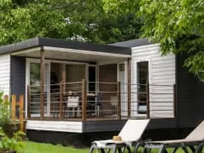 Chalet avec terrasse et piscine chauffée - Image 4