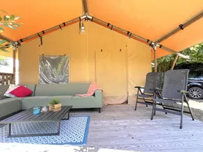 Luxury safari tent with a hot tub on the Veluwe - Image 3