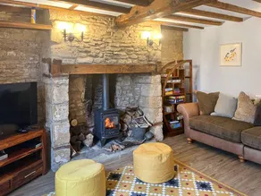 Family-oriented lovely cottage with garden & hot tub | Pets are welcome - Image 2