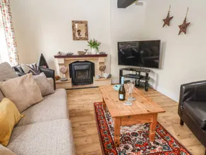Cottage with garden | Beach view - Image 5