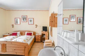 Private room with garden & barbeque - Image 4