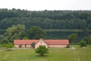 Casa con griglia, giardino e terrazza - Image 4