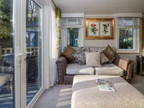 Family-oriented cottage with garden | Beach view - Image 4