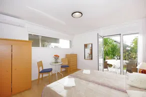 Apartment with terrace & barbecue - Image 2