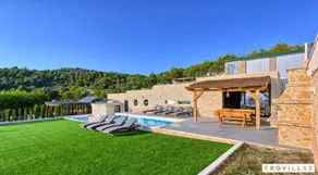 Family-friendly lovely villa with sauna, barbecue & pool | Water view - Image 2