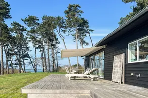 Fully equipped holiday home with terrace | Water view | Next to the beach - Image 3