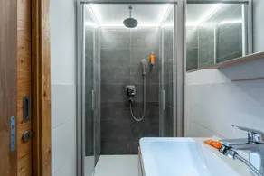 Apartment with terrace, garden & sauna | Mountain view - Image 4