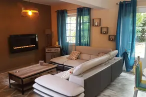 Villa avec terrasse, barbecue et piscine | Vue jardin - Image 2