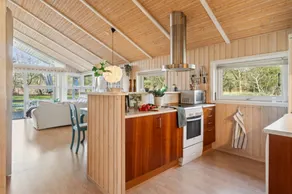 House with sauna, garden & barbecue - Image 4