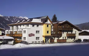 Holiday apartment with terrace, pool & sauna | Good for workation - Image 4
