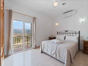 Villa with terrace, private pool & BBQ | Mountain view - Image 4