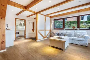 Apartment with sauna, garden & terrace - Image 3