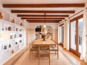 Charming villa with private pool - Image 5