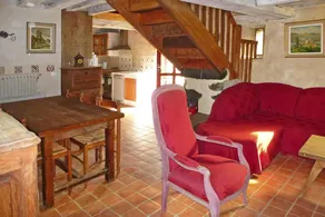 Country house on a beautiful medieval estate - Image 4