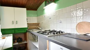 Holiday home with BBQ, terrace & garden - Image 4