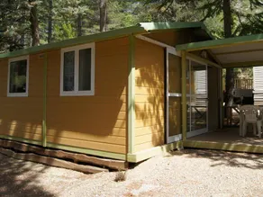 Chalet with heated pool & terrace - Image 4