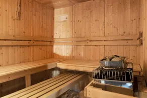 Family-oriented ample cottage with pool, sauna & BBQ | River view | Suitable for remote work | Dogs allowed - Image 4