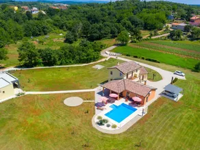 Holiday home with terrace, private pool & barbecue - Image 4