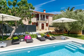 Villa mit Grill, Garten und Terrasse - Image 4