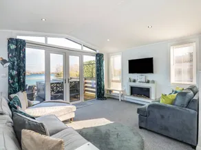 Family-friendly pleasant cottage with hot tub, pool & garden | Dogs allowed - Image 4