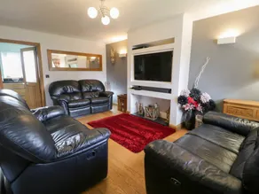 Family-friendly cottage with garden | Pets allowed - Image 3