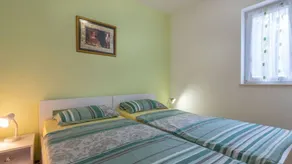 Wonderful holiday apartment with terrace & garden - Image 3