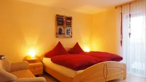 Flat with BBQ, terrace & garden - Image 2