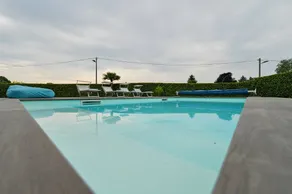 Villa with garden, private pool & barbecue - Image 5