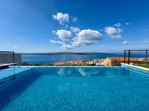 Tolles Ferienhaus mit Grill, Terrasse und privatem Pool - Image 3