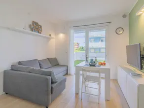 Wohnung mit Garten und Pool - Image 5