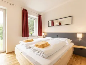 Holiday apartment with garden & terrace - Image 4