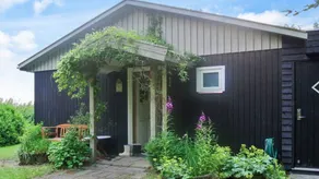 Holiday home with sauna, BBQ & terrace - Image 2
