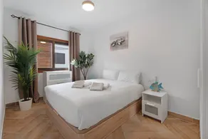 Appartement avec terrasse et internet haut débit | Vue mer - Image 2