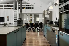 Family-oriented house with terrace, pool & sauna - Image 4