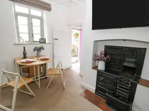 Cottage with garden - Image 5