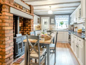Mrs Crackers Cottage - Image 4