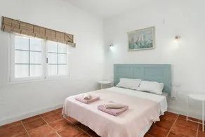House | City view - Image 4