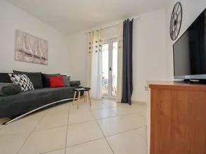 Holiday apartment with BBQ & garden | Sea view | Close to the beach - Image 4