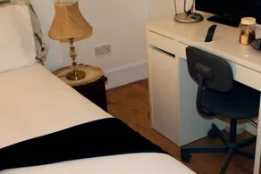 Family-friendly holiday home with garden - Image 3