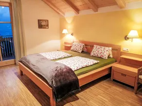 Lovely holiday home with pool - Image 4