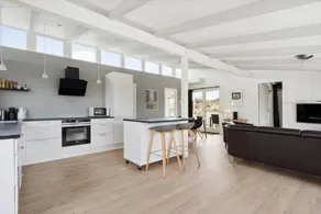 Holiday home with terrace & BBQ - Image 5