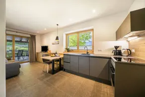 Apartamento con terraza y jardín | Vistas a la montaña - Image 2